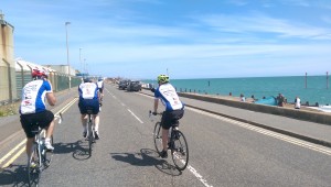 Cycling along the coast of Brighton